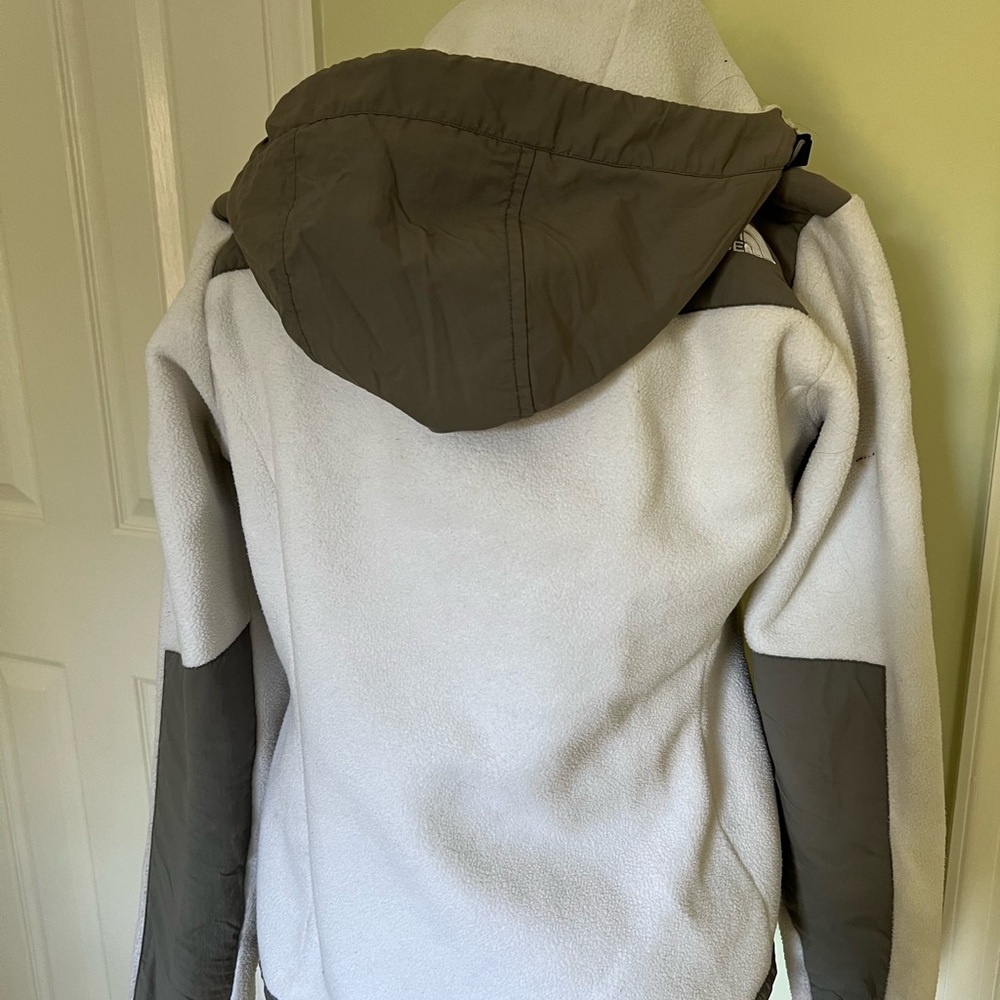 North Face jacket - Picture 2 of 4
